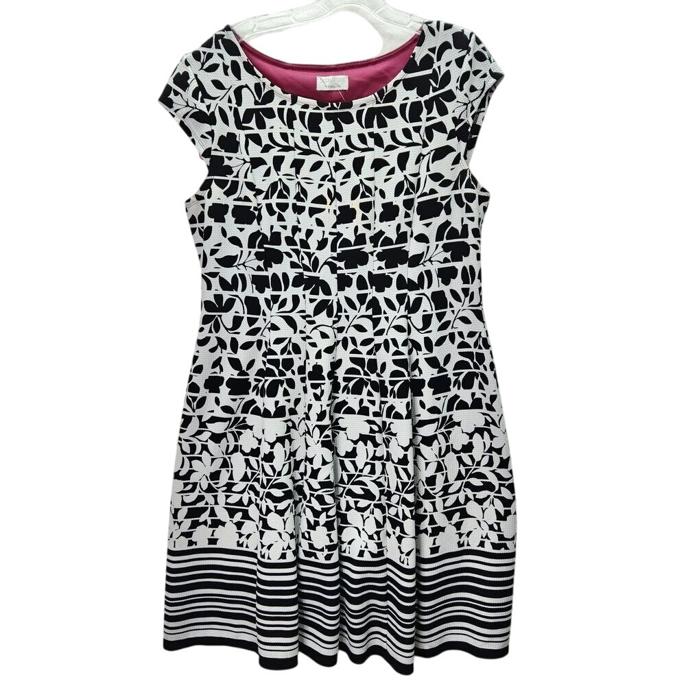 Signature by Robbie Bee‎ XL Black White Floral Print Striped Hem Fit Flare Dress